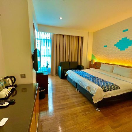 New World Express Motel Bintulu Eksteriør bilde